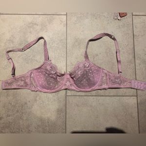 VS wired non-padded bra